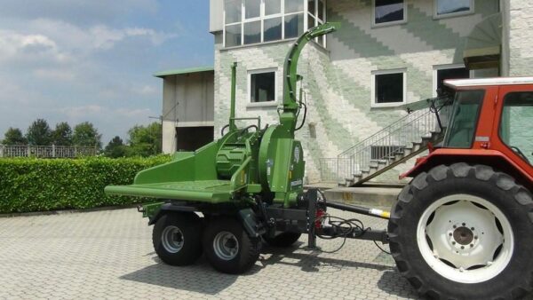 PTH 500 Engine Driven Chipper