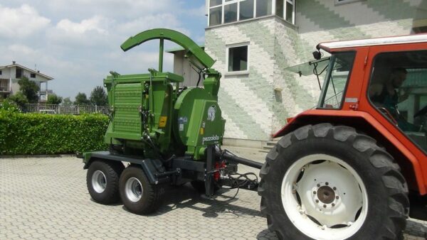 PTH 500 Engine Driven Chipper