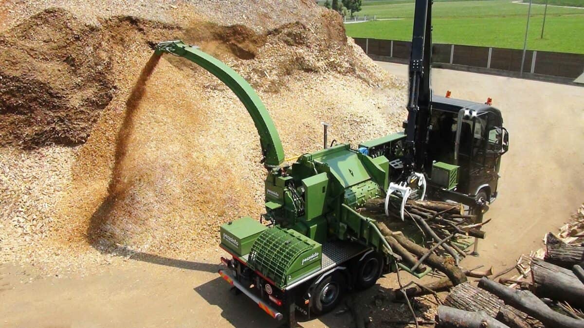 PTH 1200 Engine Driven Chipper