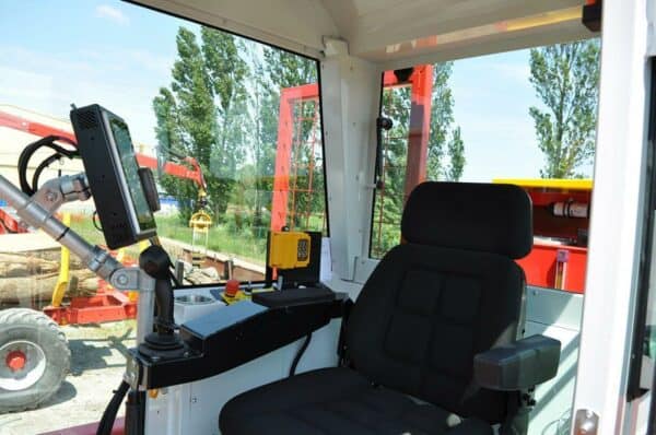 Combine Bois Chauffage 520 Interieur Cabine
