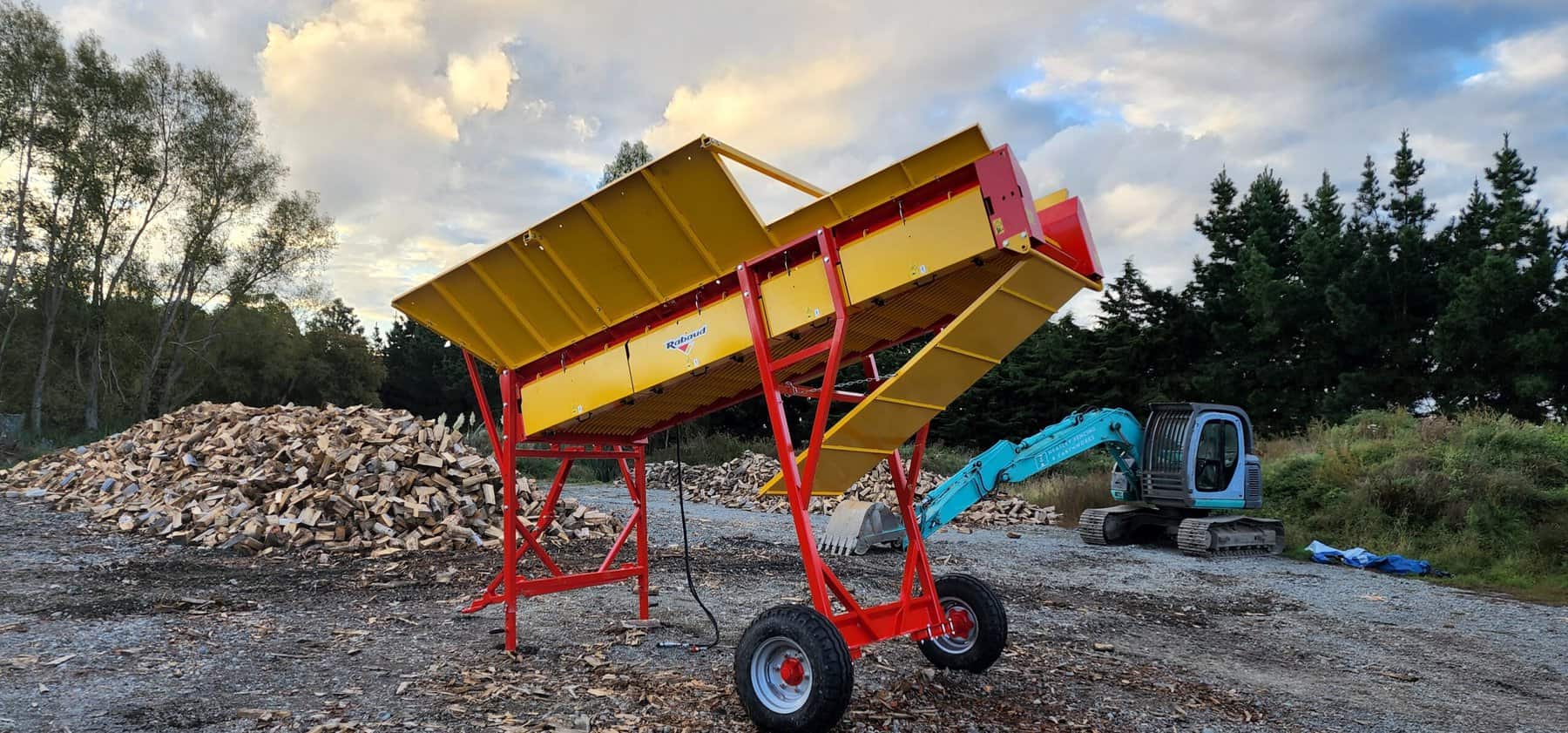 4m3 Hydraulic Wood Cleaner/Screener