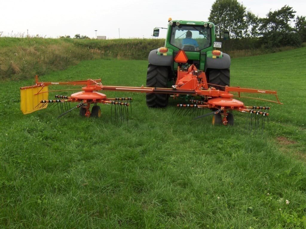 TI-6000 Hay Rake